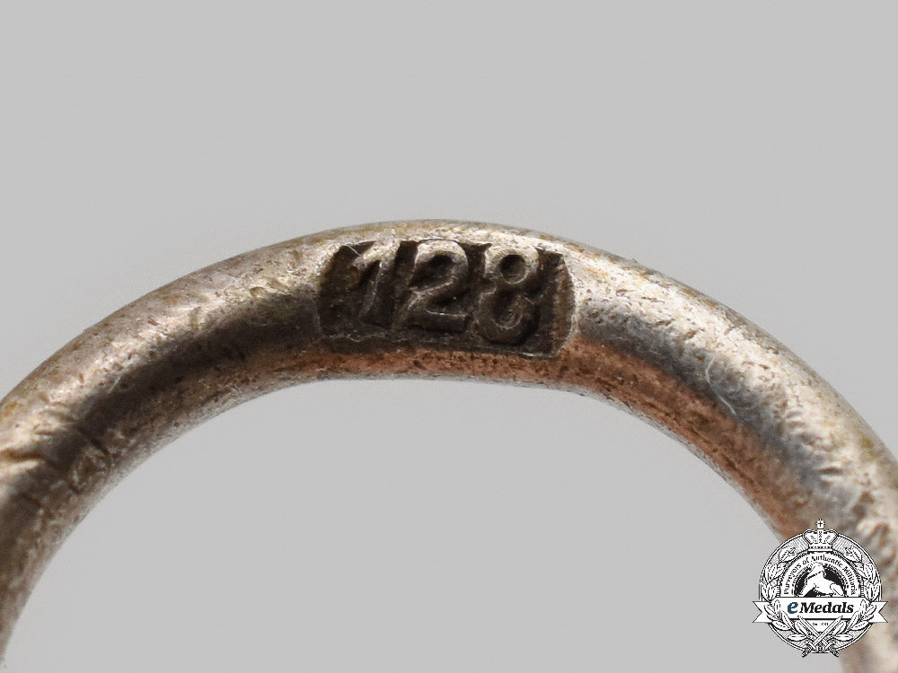 germany,_wehrmacht._a1939_iron_cross_ii_class,_by_s._jablonski_c2021_041emd_9259_1