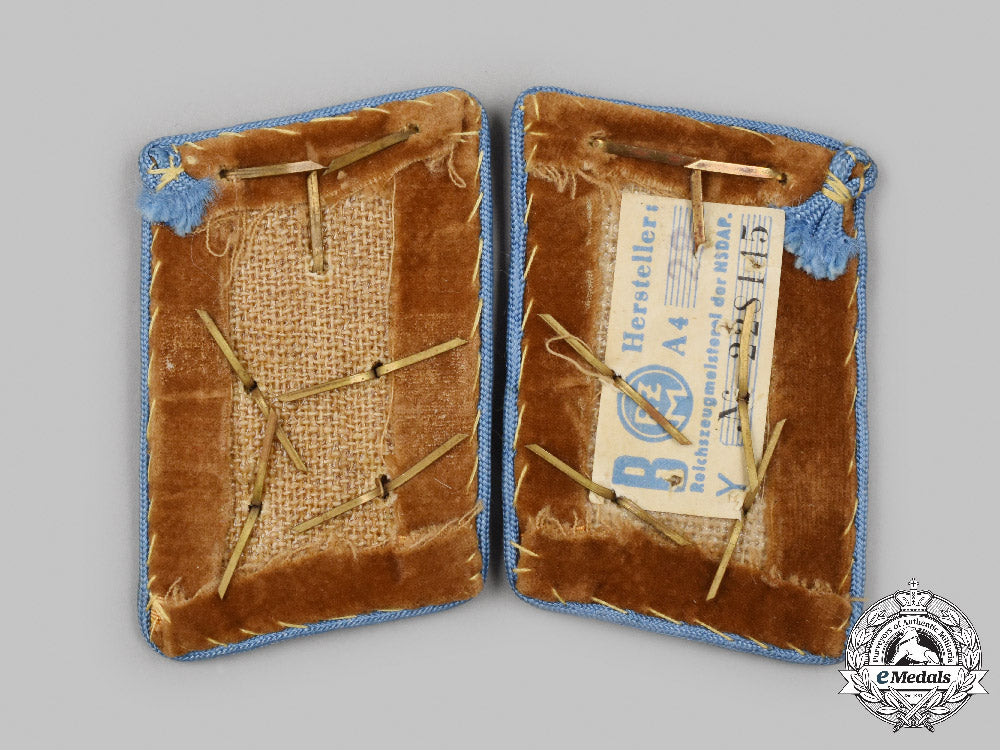 germany,_nsdap._a_set_of_orts-_level_obergemeinschaftsleiter_collar_tabs_c2021_044emd_9264