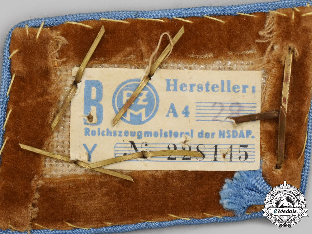 germany,_nsdap._a_set_of_orts-_level_obergemeinschaftsleiter_collar_tabs_c2021_046emd_9268