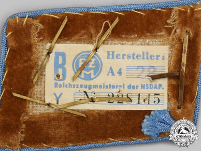 germany,_nsdap._a_set_of_orts-_level_obergemeinschaftsleiter_collar_tabs_c2021_046emd_9268