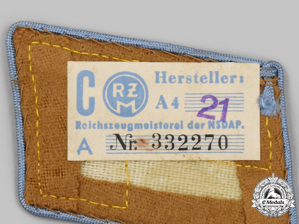 germany,_nsdap._a_set_of_orts-_level_hauptstellenleiter_collar_tabs_c2021_050emd_9274