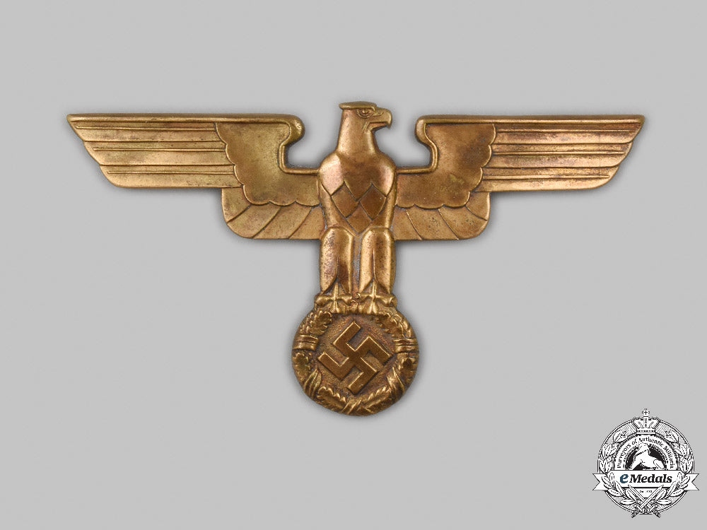 germany,_sa._an_sa-_standarte_feldherrnhalle_gorget_eagle,_by_eugen_schmidhäussler_c2021_091emd_9351