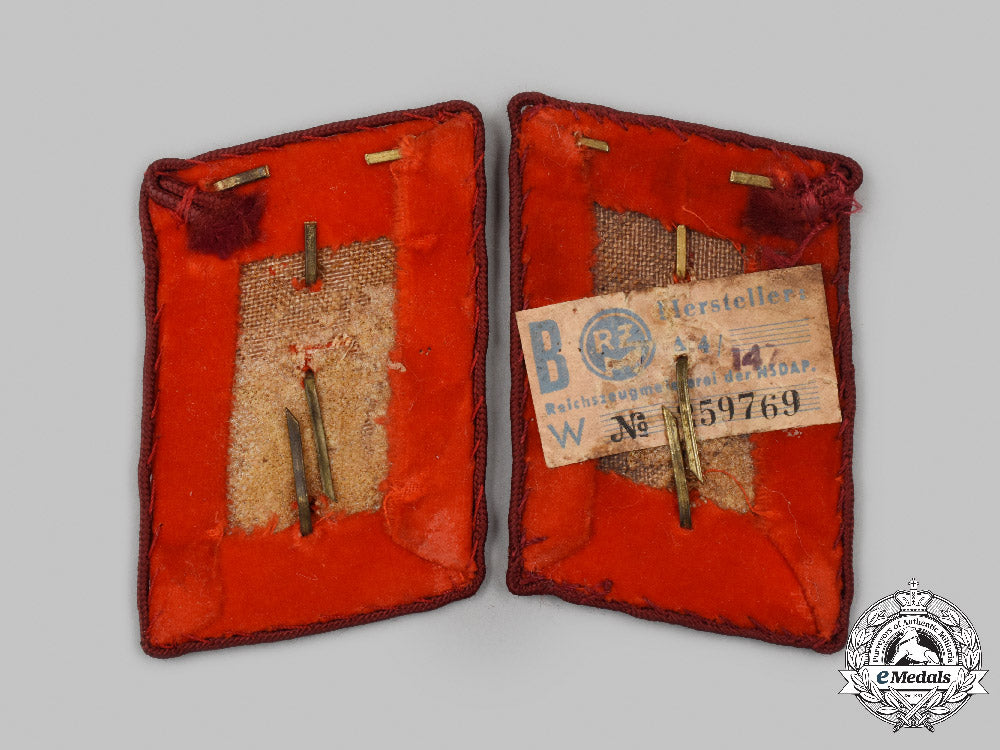 germany,_nsdap._a_set_of_gau-_level_abschnittsleiter_collar_tabs_c2021_095emd_9358