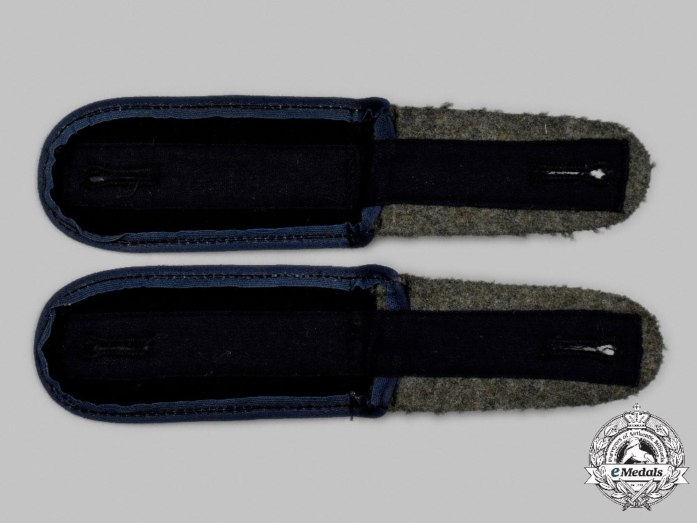 germany,_ss._a_set_of_waffen-_ss_medical_enlisted_personnel_shoulder_straps_c2021_107_mnc8149_1