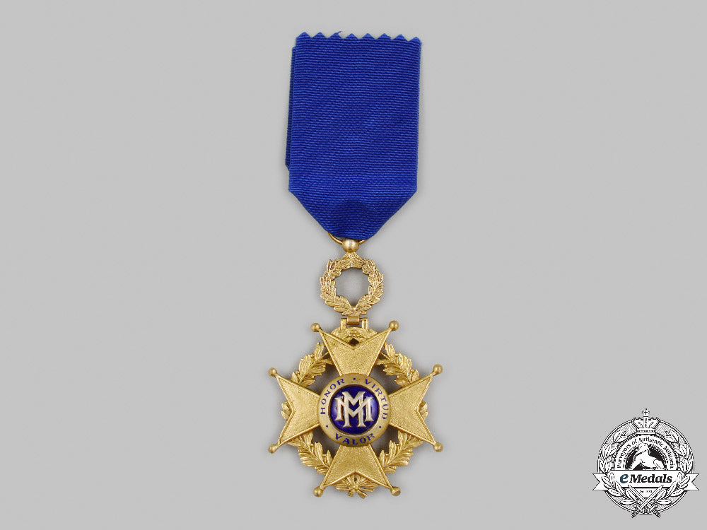 cuba,_republic._an_order_of_military_merit,_iii_class_officer_for_company_grade_officers_c2021_144emd_9451
