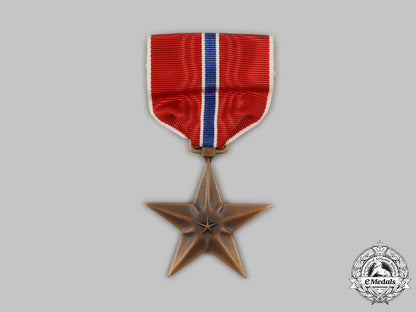 united_states._a_bronze_star_medal,_to_lieutenant_a.s._kosa,_cased,_c.1945_c2021_164emd_9492
