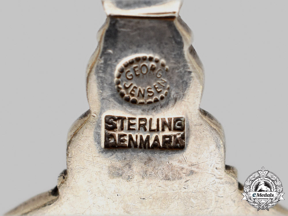 denmark._a_lot_of_vintage_silverware,_by_georg_jensen_c2021_172emd_2824_1