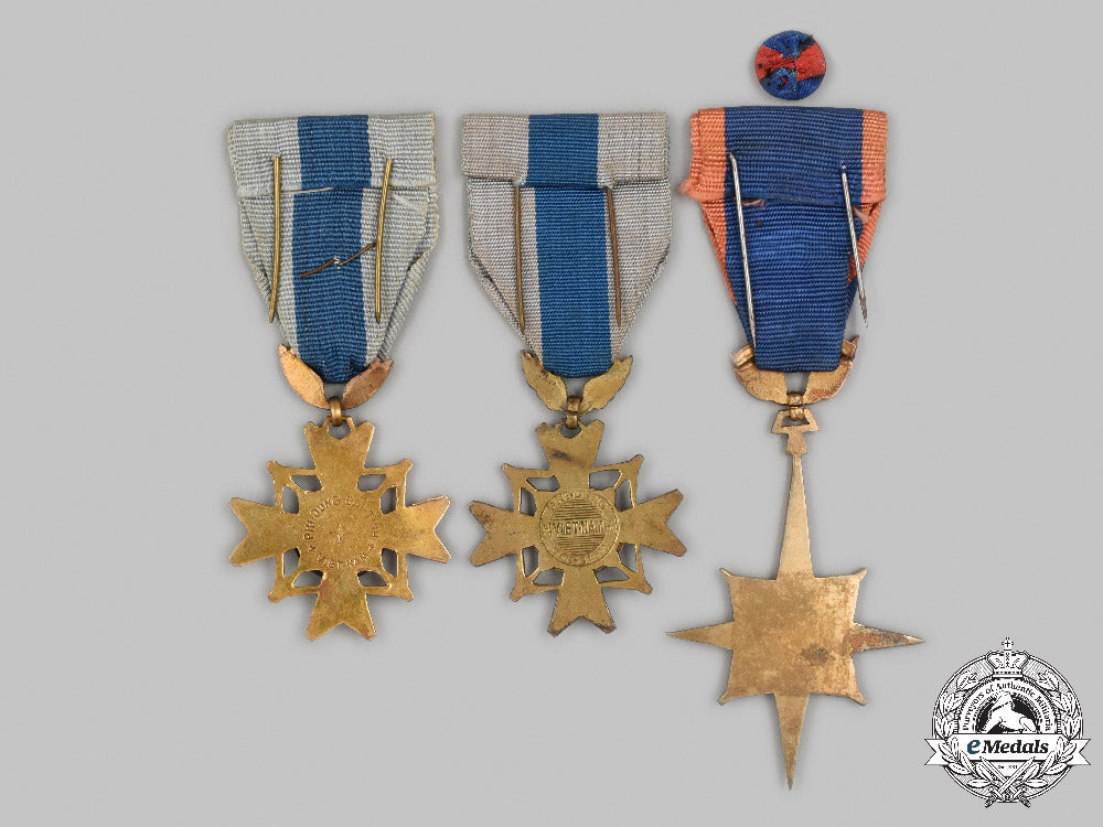 vietnam,_republic(_south_vietnam)._three_medals&_awards_c2021_174emd_9515