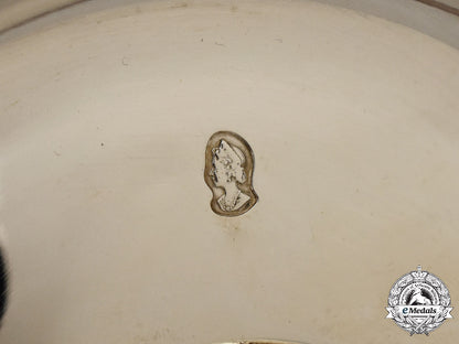 united_kingdom._a_queen_elizabeth_ii_sterling_silver_jubilee_dish,_by_pobjoy_mint_with_case,1977_c2021_184emd_2940