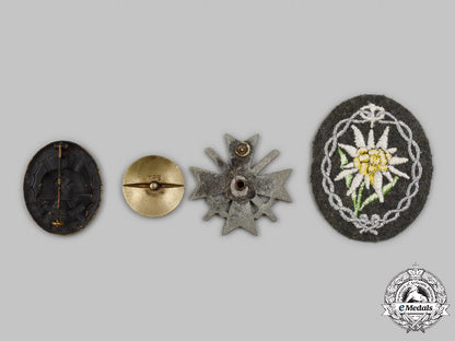 germany,_wehrmacht._a_mixed_lot_of_badges_and_insignia_c2021_212emd_7209-_1_