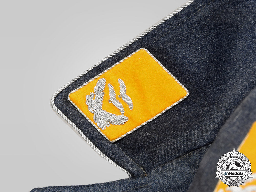 germany,_luftwaffe._a_flight_personnel_oberleutnant_service_blouse,_by_klara_krappen_c2021_218emd_3103_1