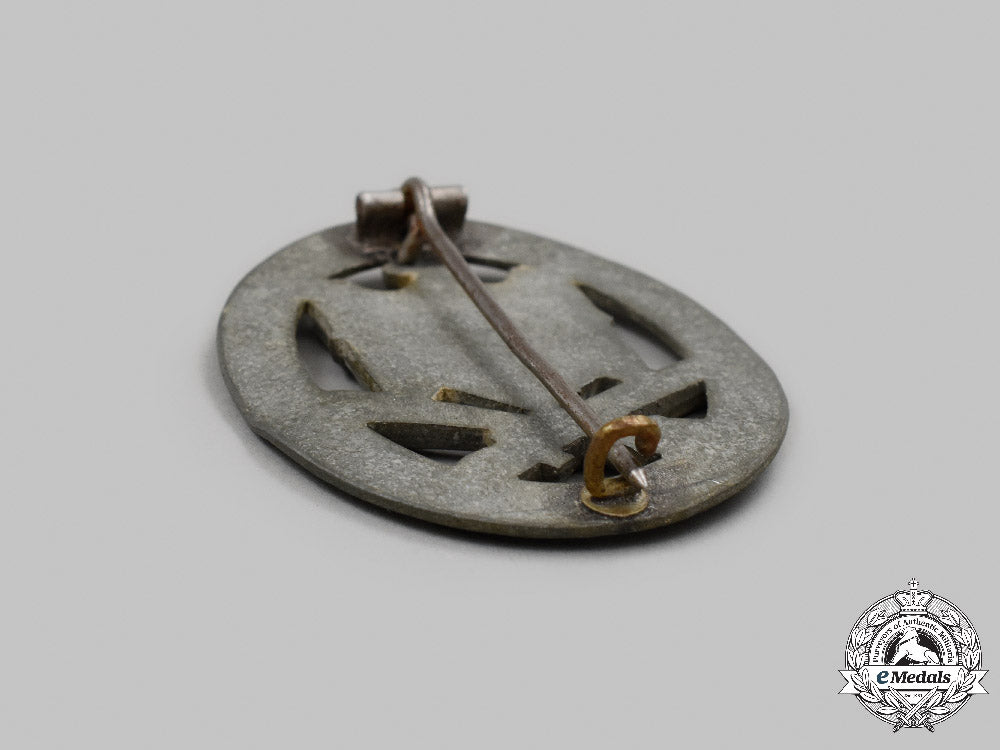 germany,_wehrmacht._a_general_assault_badge_c2021_221emd_7224