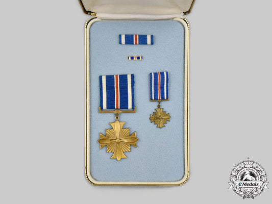 united_states._a_distinguished_flying_cross,_cased_c2021_222_mnc5998
