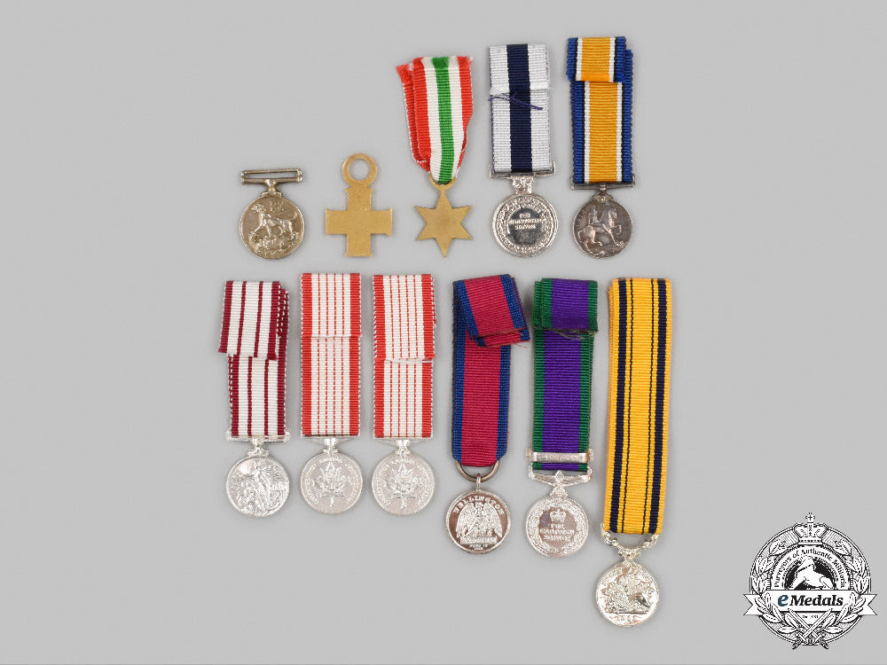 united_kingdom,_australia,_canada._a_lot_of_eleven_miniature_awards_c2021_234emd_9677