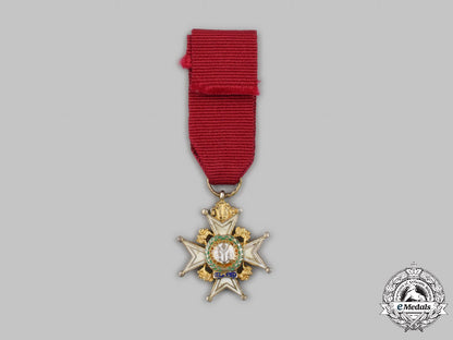 united_kingdom._a_miniature_most_honourable_order_of_the_bath,_companion,_military_division_c2021_240emd_9695