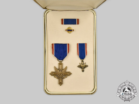 united_states._an_army_distinguished_service_cross,_cased_c2021_248_mnc6011