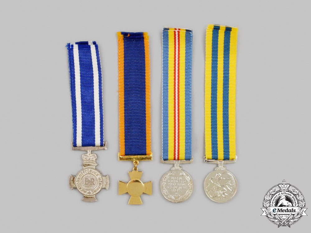 canada._a_lot_of_four_miniature_awards_c2021_249emd_7296