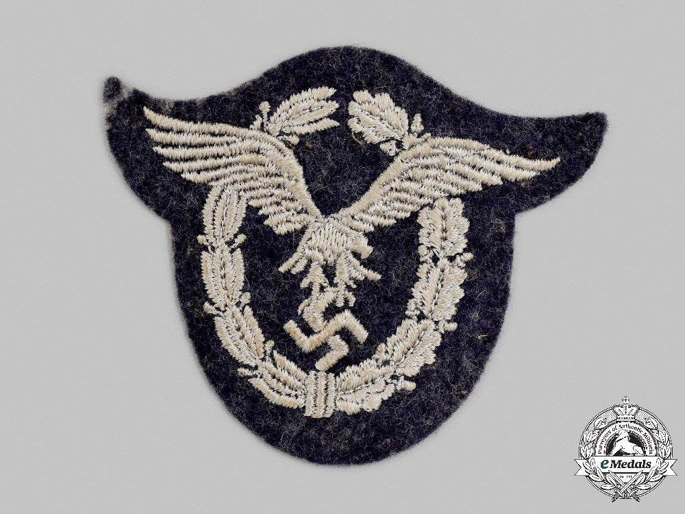 germany,_luftwaffe._a_pilot’s_badge,_cloth_version_with_document,_to_unteroffizier_gerd_eberhardt_c2021_250_mnc9365_1