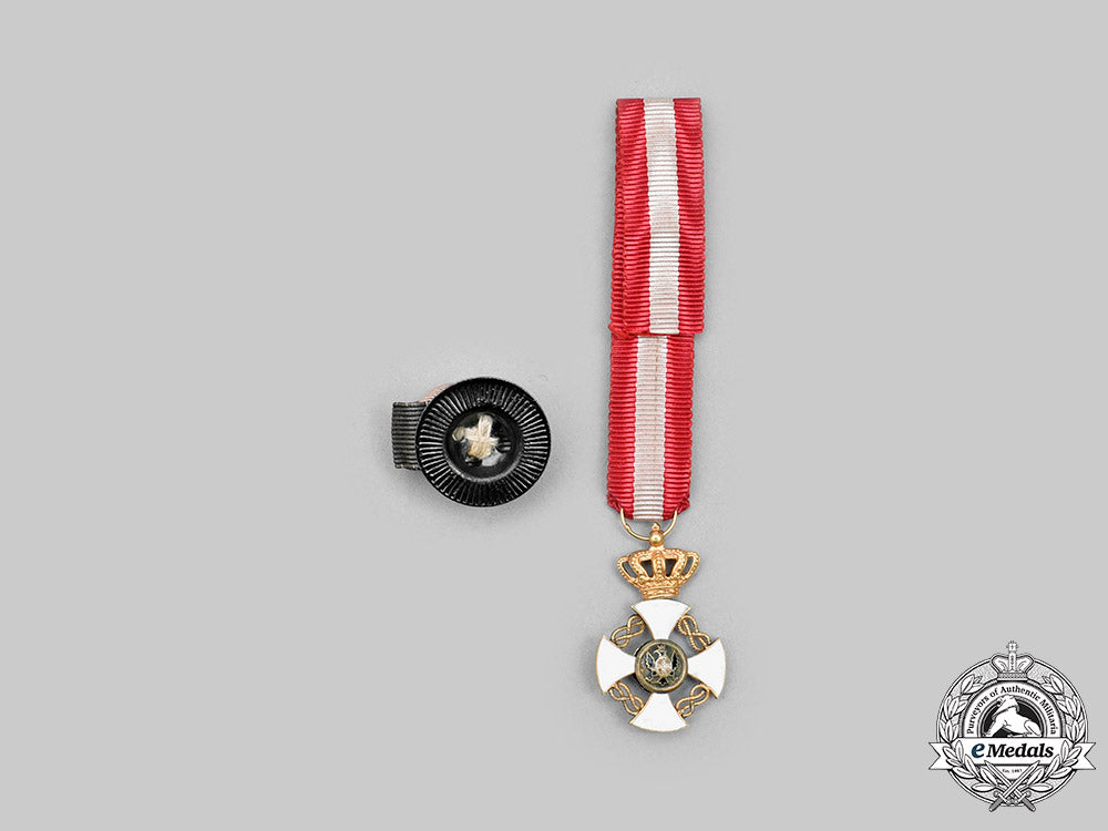italy,_kingdom._an_order_of_the_crown,_iii_class_commander_in_a_rare_case,_by_rota_g.b.,_genova,_c.1920_c2021_264_mnc6228