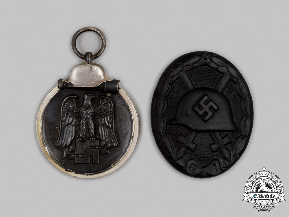 germany,_wehrmacht._a_pair_of_mint_and_unissued_service_decorations_c2021_269emd_3262