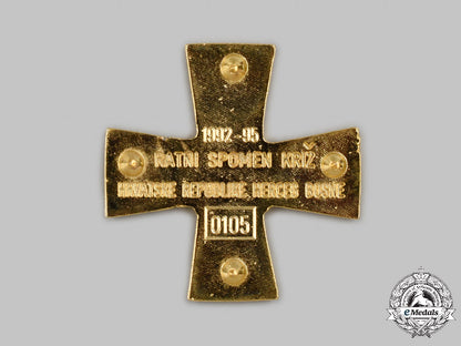 croatia,_republic._a_war_memorial_cross1992-1995_c2021_285emd_7367