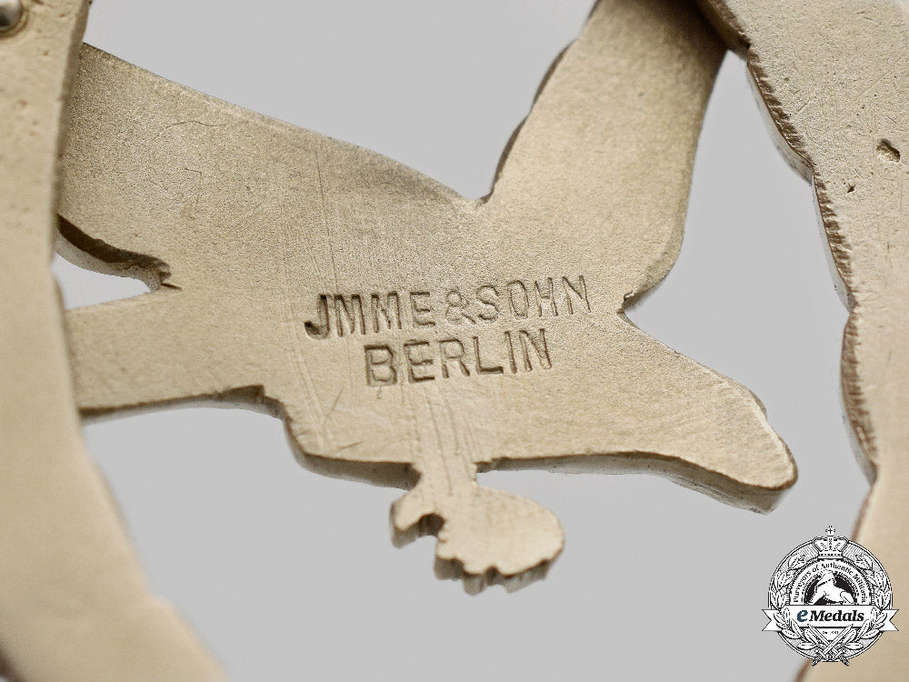 germany,_luftwaffe._an_air_gunner_and_flight_engineer_badge,_by_jmme&_sohn_c2021_303emd_3329