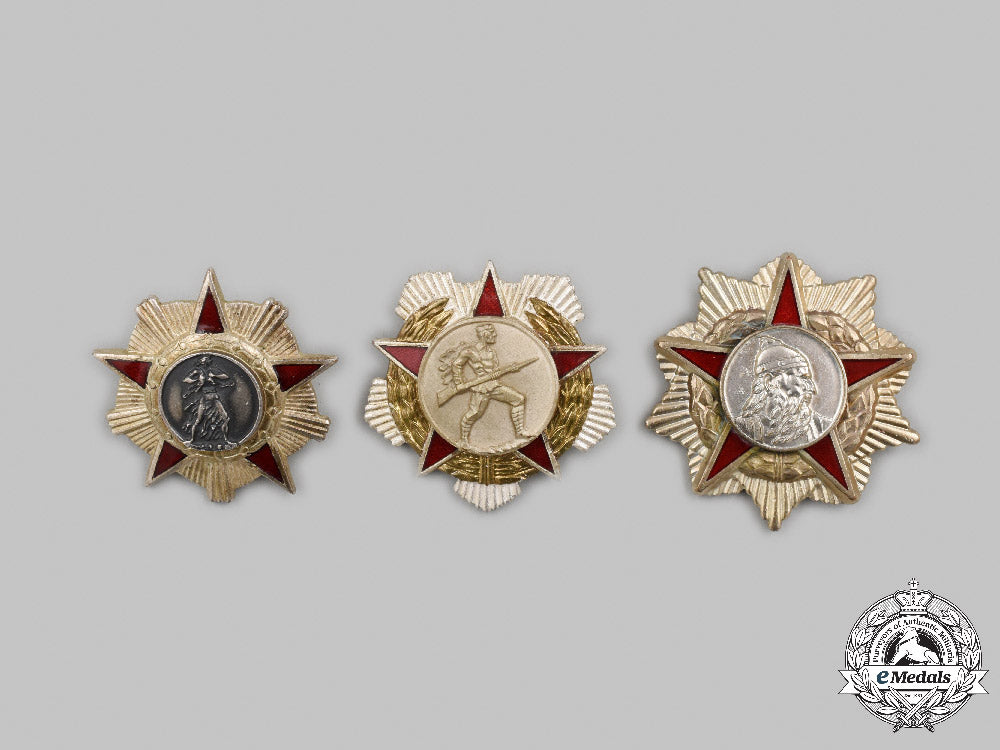 albania,_people's_republic._a_lot_of_three_decorations&_awards_c2021_306emd_7455