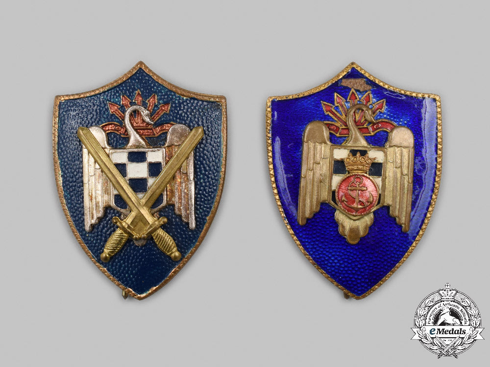 spain,_facist_state._two_franquist_students_league_of_the_falange_badges_c2021_314emd_7470