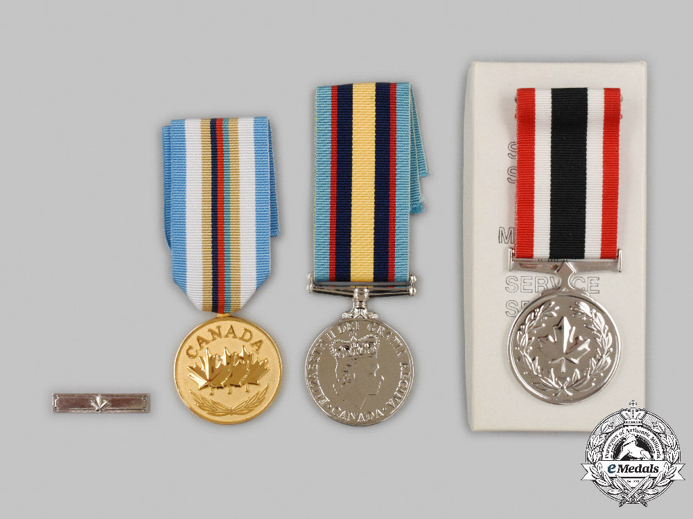 canada,_commonwealth._three_medals_and_one_clasp_c2021_326emd_9890