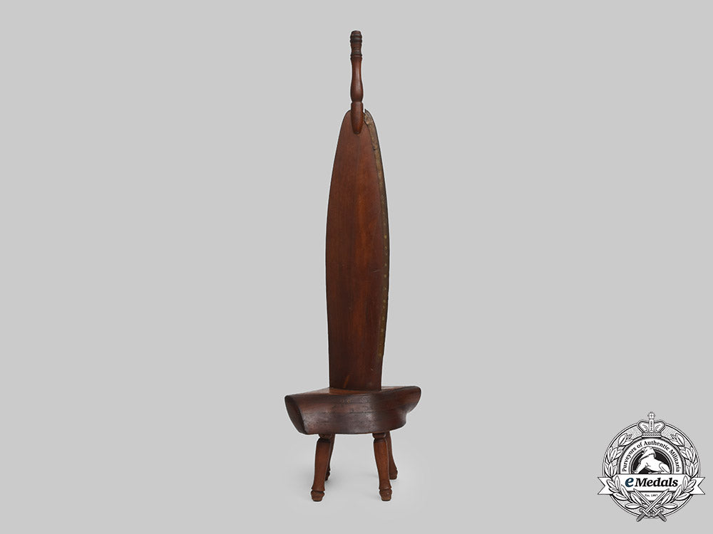 united_kingdom._a_de_havilland_gipsy_moth_propeller_and_hub_hat/_coat_rack1929_c2021_327emd_0980_1