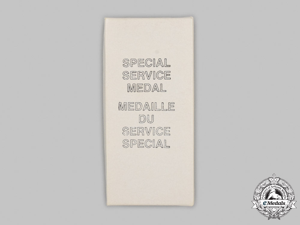 canada,_commonwealth._three_medals_and_one_clasp_c2021_329emd_9898