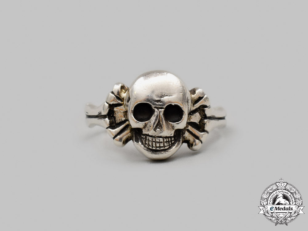 germany,_weimar_republic._a_silver_totenkopf_ring,_possible_freikorps_connection_c2021_333emd_3389