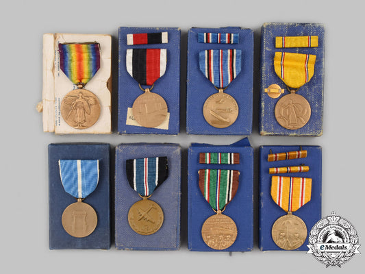 united_states._eight_first_and_second_war_medals,_boxed_c2021_349emd_9954_1