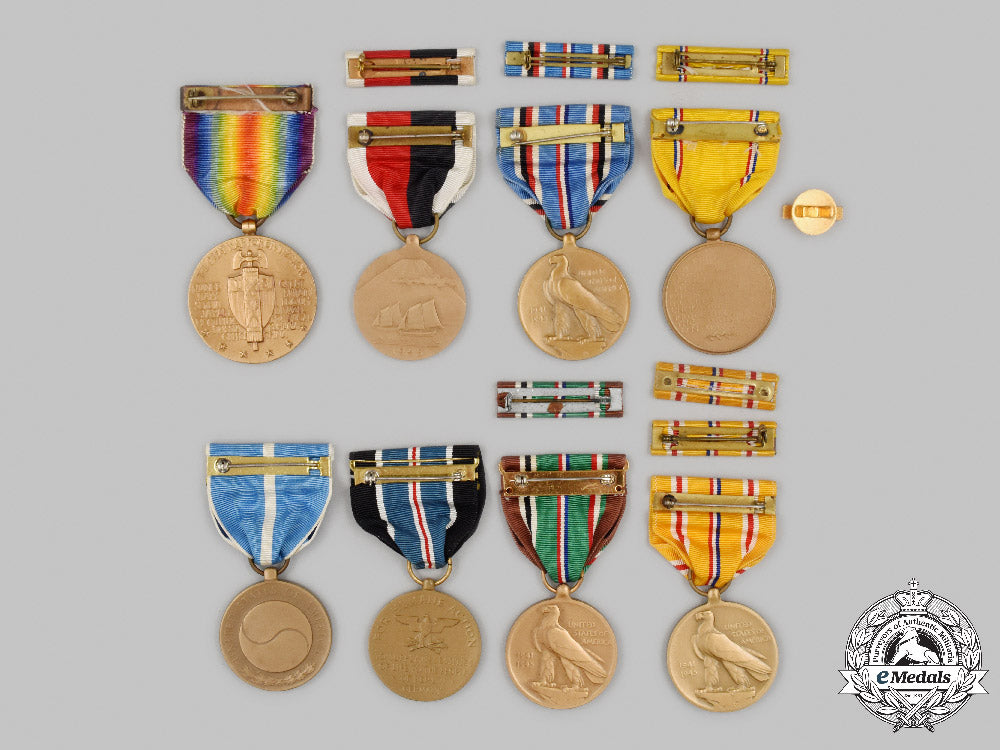 united_states._eight_first_and_second_war_medals,_boxed_c2021_351emd_9962_1