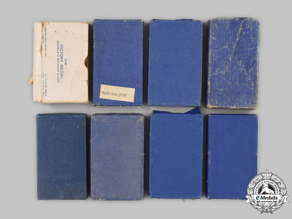 united_states._eight_first_and_second_war_medals,_boxed_c2021_352emd_9958_1