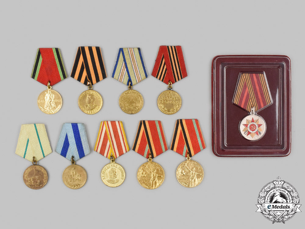 russia,_soviet_union,_federation._ten_medals&_awards_c2021_354emd_9971