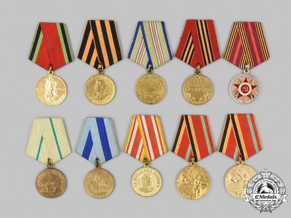 russia,_soviet_union,_federation._ten_medals&_awards_c2021_355emd_9973