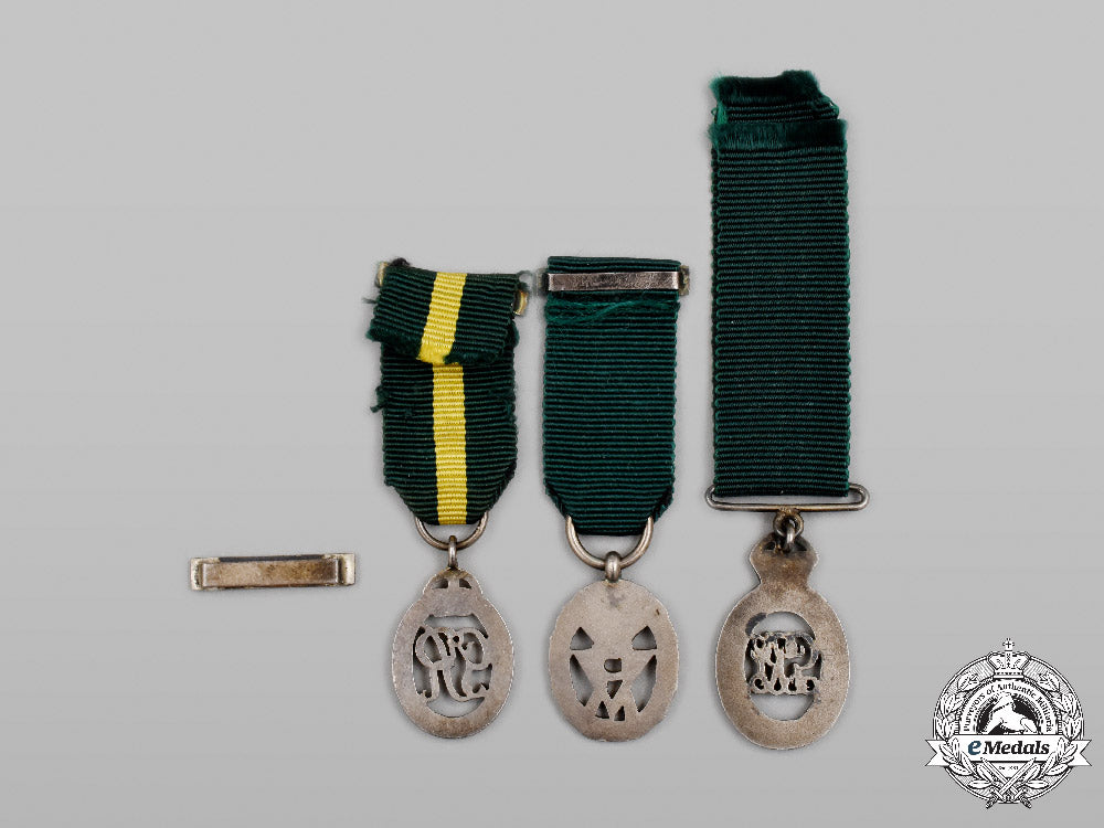 united_kingdom._a_lot_of_four_miniature_decorations_c2021_356emd_3593