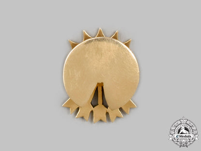 spain,_francoist_era._falange_membership_badge_in_gold,_attributed_to_minister_of_external_affairs_ramón_serrano_suñer_c2021_359_mnc9468