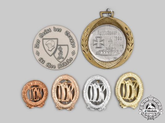 germany._a_mixed_lot_of_badges_and_decorations_c2021_378_mnc7324_1