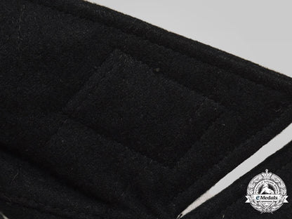 germany,_ss._the_uniform,_accessories,_and_decorations_of_an_unterscharführer_of_the9_th_ss_panzer_division_hohenstaufen_c2021_398emd_3686_1