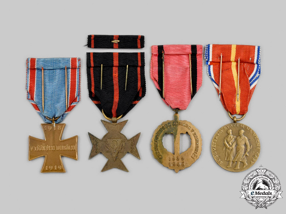 czechoslovakia,_i_republic._a_lot_of_second_world_war_commemorative_medals_c2021_445_mnc7150