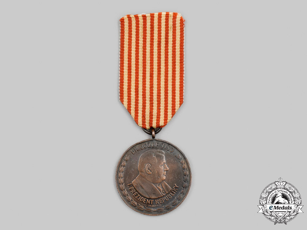 slovakia,_i_republic._a_medal_for_personal_bravery,_iii_class_c2021_468_mnc7201_1