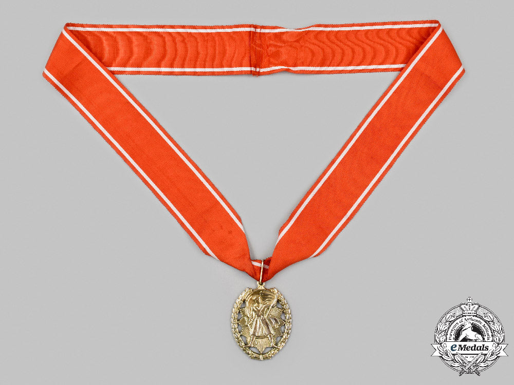 yugoslavia,_socialist_federal_republic._an_order_of_the_people's_hero(_aka_order_of_national_merit)_c2021_491_mnc0117_1