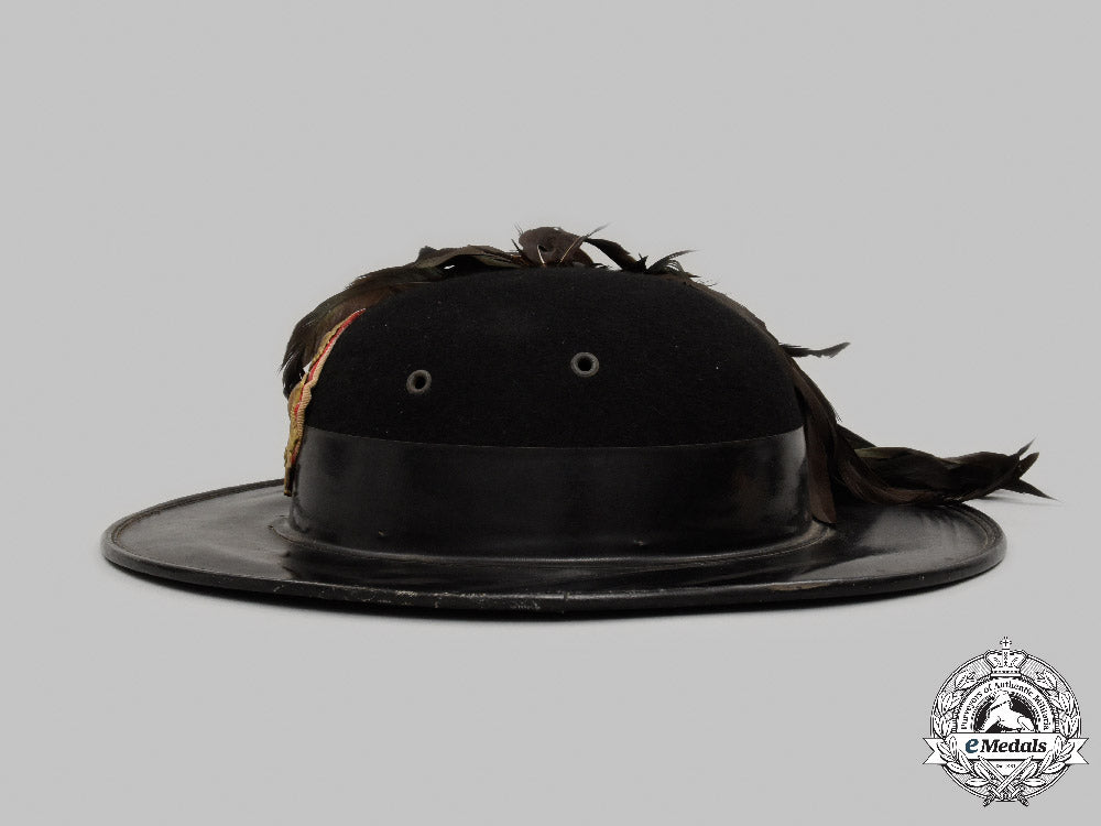 italy,_kingdom._a1_st_bersaglieri_regiment_moretto_hat_c2021_516emd_5369_1