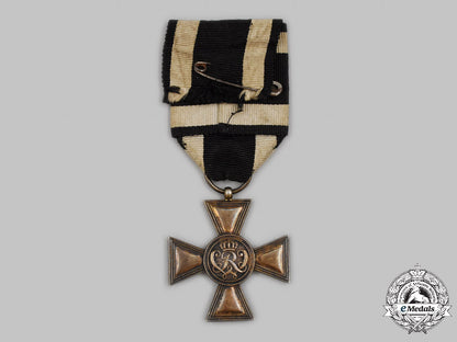prussia,_kingdom._a_military_honour_decoration,_i_class_with_case,_by_wagner_c2021_539emd_5444