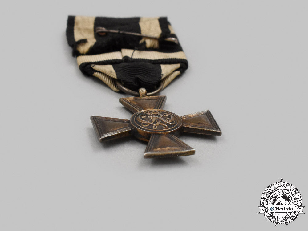 prussia,_kingdom._a_military_honour_decoration,_i_class_with_case,_by_wagner_c2021_541emd_5448