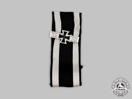germany,_federal_republic._a1939_clasp_to_the_iron_cross_ii_class,1957_version_c2021_544_mnc7746