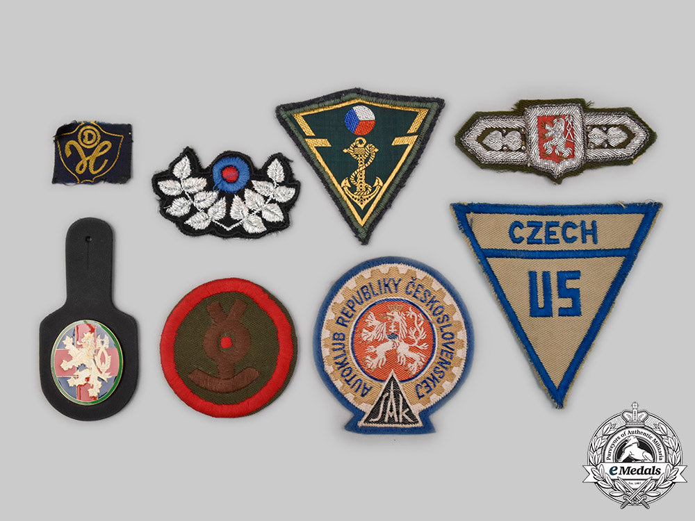 slovakia._a_mixed_lot_of_badges_and_insignia_c2021_553_mnc5087