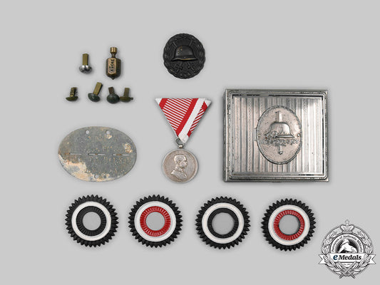 germany._a_mixed_lot_of_insignia_and_accessories_c2021_561_mnc5107